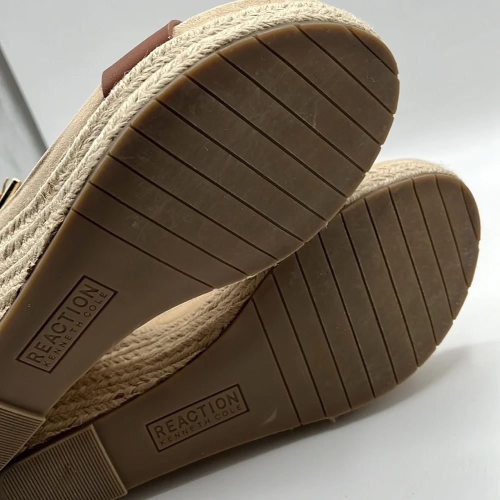 Kenneth Cole REACTION Women's T-Strap Wedge Sandal, Tan - Picture 6 of 8